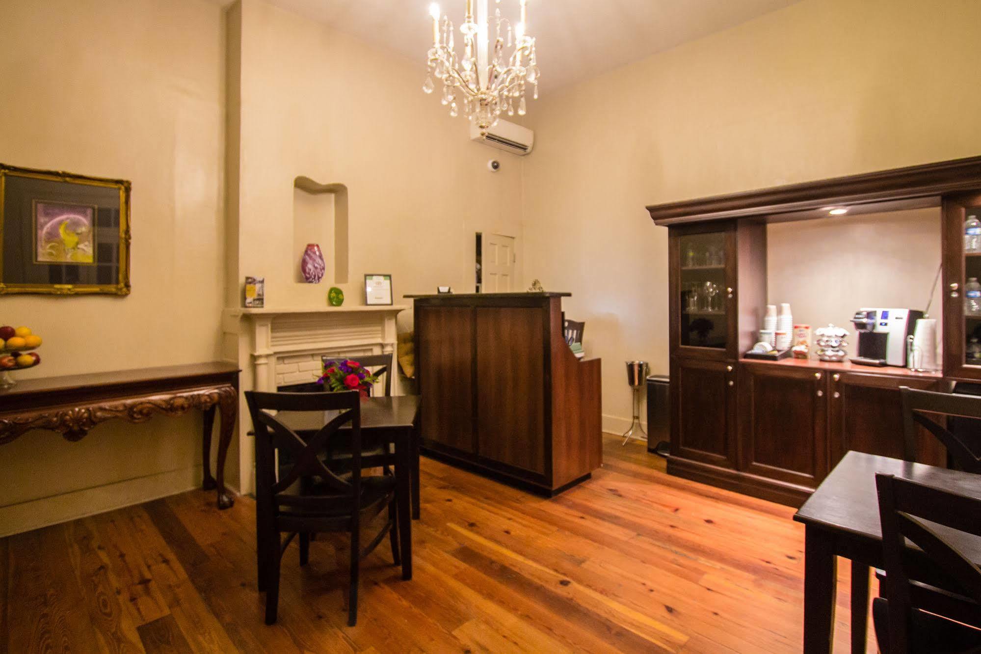 Inn On Ursulines, A French Quarter Guest Houses Property New Orleans Exterior photo